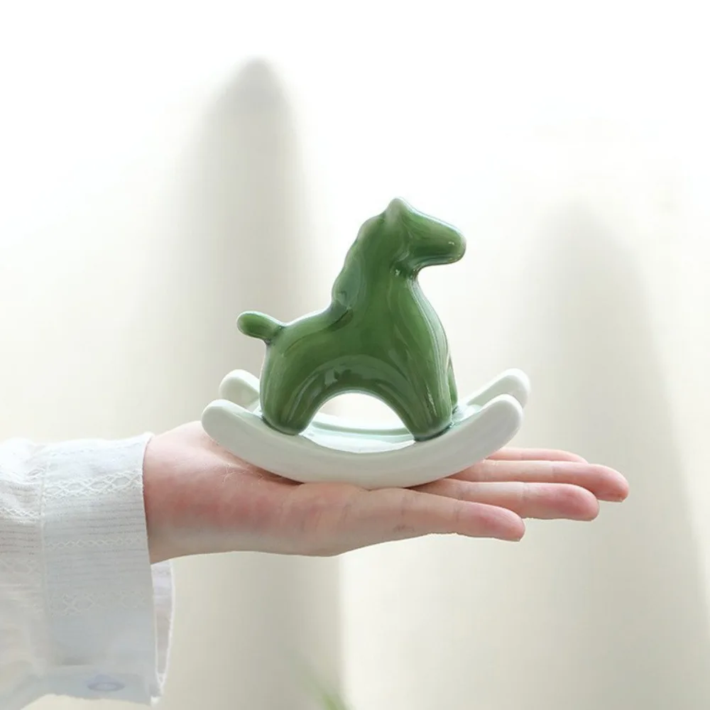 Creative ceramic rocking horse high-end decoration desktop foyer tea table study soft decoration handicrafts gift giving